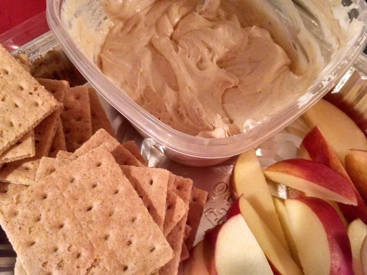 Easy Way Prepare Fluffy Apple Dip the Can Spoil the Tongue Tasty