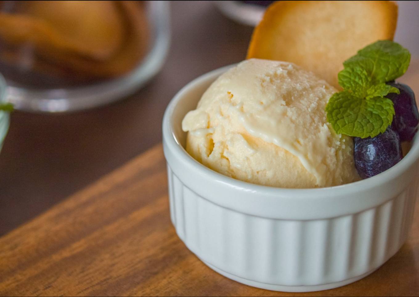 Lemon & White Chocolate Ice Cream