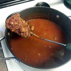 A picture of home made chilli beans from scratch.