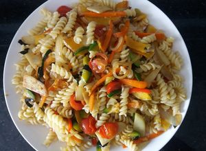 Una foto de Pastas con verduras confitadas o salteadas -pasta seca o fresca
