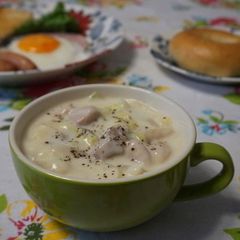 A picture of Simple Chinese Cabbage & Chicken Thigh Simmered in Cream Sauce.