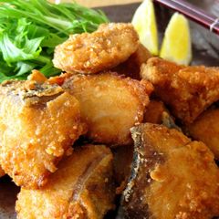 A picture of Tatsuta Age with Yellow Tail Fish.