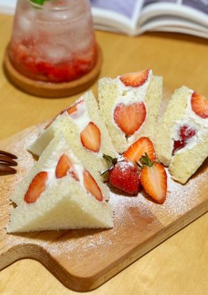 ［草莓系］草莓優格三明治 的食譜成品照片