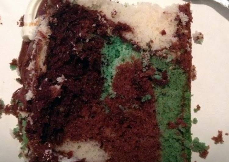 Recipe: Yummy Camo Cake By Angie