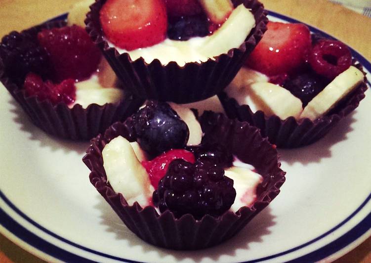 Recipe: Perfect Healthy Edible Dark Chocolate Fruit Cups!