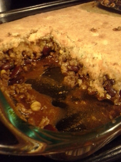 A picture of Taco cornbread bake.