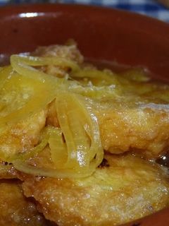 Una foto de Patatas a la importancia con pollo