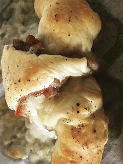 Foto di Cornetto salsiccia formaggio