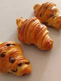 Croissant v2 con pepitas de chocolate