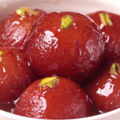 A picture of Gulab jamun with homemade.