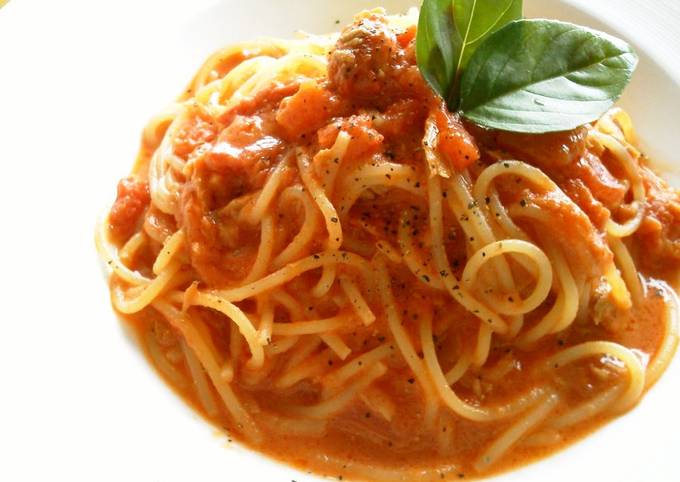 Tuna and Tomato Cream Pasta Sauce Recipe by  - Cookpad