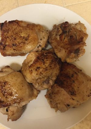 A picture of Pan Seared Chicken Thighs.