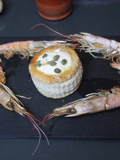 Una foto de Volován de atún con gambas