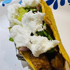 A picture of Goat Cheese Spicy Chicken Tacos 🌮.