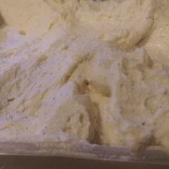 A picture of Vanilla Coconut-Buttercream Frosting.