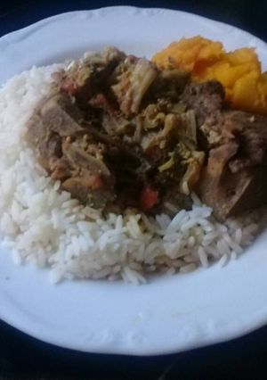 A picture of Beef with mix veggies and broccoli.