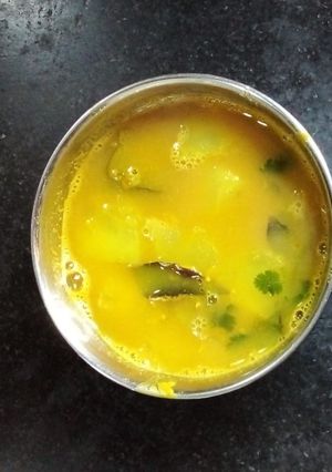 লাউ দিয়ে মটর ডাল (lau diye mator dal recipe in Bengali) রেসিপির প্রধান ছবি