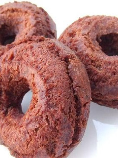 A picture of Crisp and Fluffy Chocolate Doughnuts.