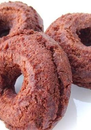 A picture of Crisp and Fluffy Chocolate Doughnuts.