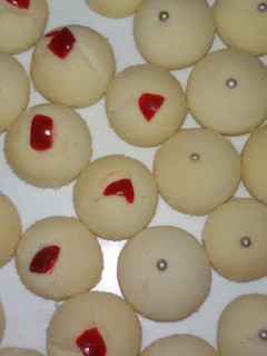 A picture of Nankhatai (Snowballs).