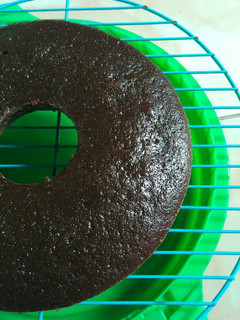 Foto resep Simple & moist chocolate cake