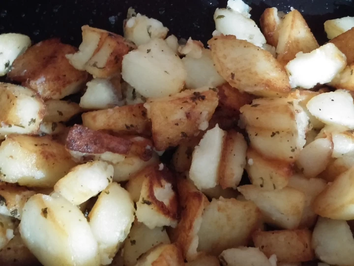 Easy Way Make Soft Fried Potatoes the  Makes Drooling So Delicious