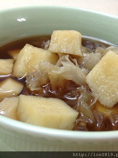 A picture of Yam, White Fungus, and Winter Melon Tea Sweet Soup.