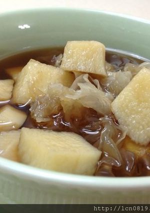 A picture of Yam, White Fungus, and Winter Melon Tea Sweet Soup.
