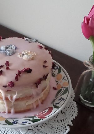 A picture of Rose & Lemon (Wheat Free) Celebratory Cake.