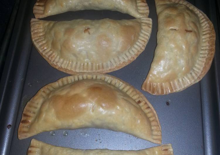 Steps to Prepare Perfect Baked chicken and Bacon empanadas