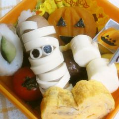 A picture of Halloween Character Bento: Simmered Kabocha Jack O'Lanterns.