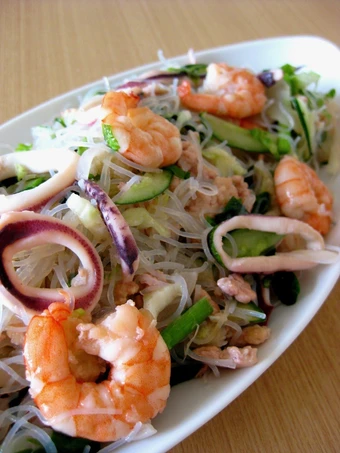 Simple Way Prepare Recipe Thai-style Cellophane Noodle Salad that is Can Pamper Your Tongue, Tasty}