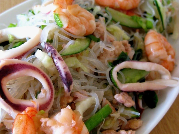Simple Way Prepare Recipe Thai-style Cellophane Noodle Salad that is Can Pamper Your Tongue, Tasty}