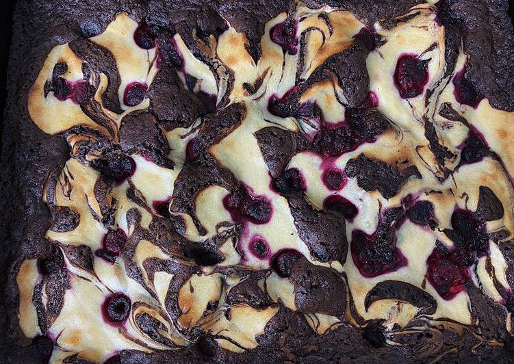 Recipe of Award-winning The best brownie cheesecake with raspberry♥️