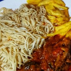 A picture of White spag with fried stew.