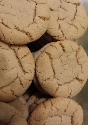 A picture of Peanut butter cookies.