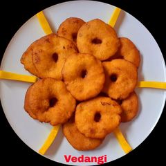 A picture of Pumpkin Vada.