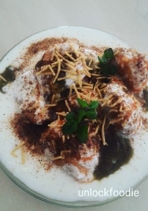 A picture of Moong dal Dahi Vada.