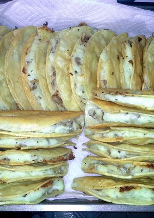 A picture of Potatoes Tacos.