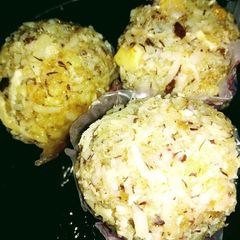 A picture of Coconut Burfi.