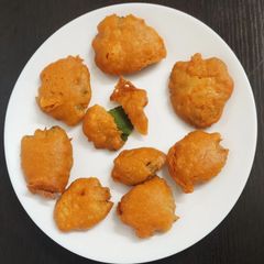 A picture of Ajwain leaves bajji.