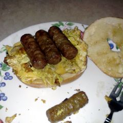 A picture of bagel breakfast.