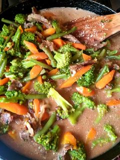 Una foto de Fajitas de carne con verduras, ¡!😋