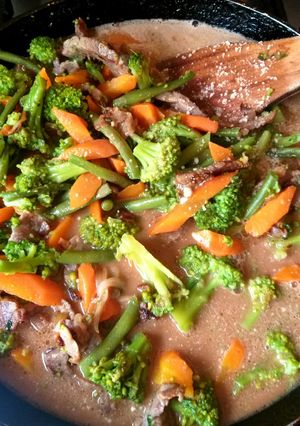 Una foto de Fajitas de carne con verduras, ¡!😋