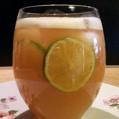 A picture of AMIEs Iced Tea.