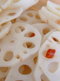 A picture of Super Easy Pickled Lotus Root.