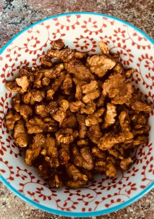 A picture of Maple cinnamon walnuts - vegan.