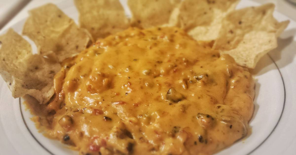 Easy Cheesy Queso Recipe by Julie T. Cookpad