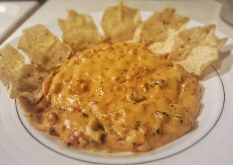 Simple Way to Prepare Homemade Easy Cheesy Queso