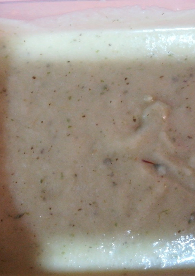 Una foto de Crema de aguacate y manzana